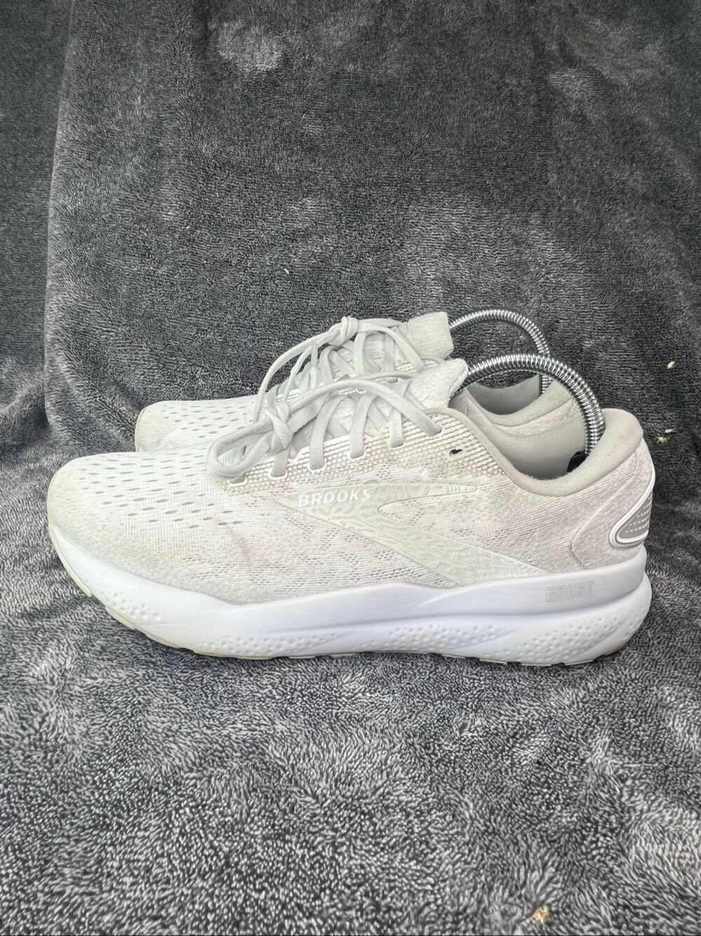 Brooks Ghost 16 Womens Size 10 Medium White Running Shoes